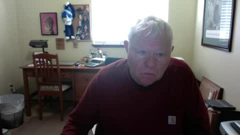 Snapshot of dirtrider195080438 chatting on 06/18/26, 05:06 dirtrider195080438 online show from 06/18/26, 05:06