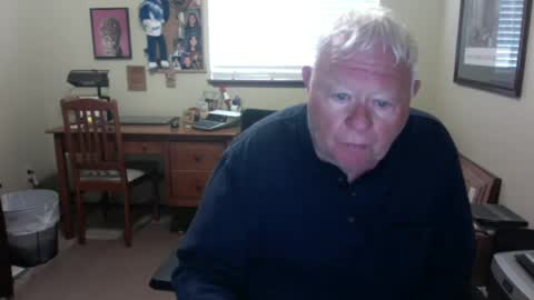 Snapshot of dirtrider195080438 chatting on 06/21/26, 04:31 dirtrider195080438 online show from 06/21/26, 04:31