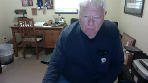 Snapshot of dirtrider195080438 chatting on 07/09/26, 08:02 dirtrider195080438 online show from 07/09/26, 08:02