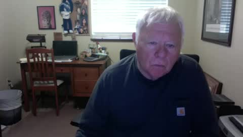 Snapshot of dirtrider195080438 chatting on 07/15/26, 11:10 dirtrider195080438 online show from 07/15/26, 11:10