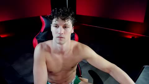 Snapshot of dirty_boss chatting on 09/19/25, 10:05 dirty_boss online show from 09/19/25, 10:05