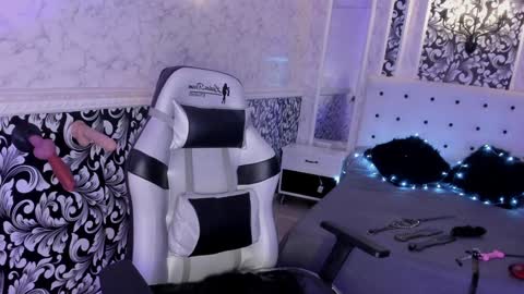 Violet online show from 12/07/24, 07:49