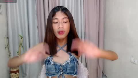 Ivana  Yanna and Elisha online show from 04/19/26, 06:10
