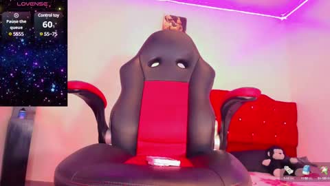 Snapshot of dirtygamesnaomy chatting on 01/26/25, 06:07 Naomy online show from 01/26/25, 06:07