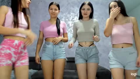 Snapshot of dirtygirls99 chatting on 10/04/25, 10:52 Gyna    Josie    online show from 10/04/25, 10:52
