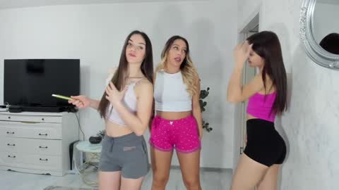 Snapshot of dirtygirls99 chatting on 02/11/26, 12:26 Gyna Josie online show from 02/11/26, 12:26