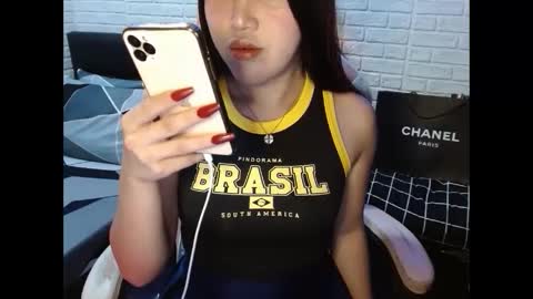 Snapshot of dirtylexa31 chatting on 12/14/24, 04:31 LEXA online show from 12/14/24, 04:31