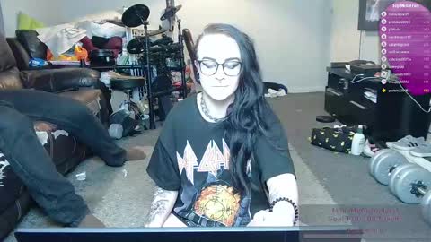 Snapshot of dirtymetalcouple chatting on 02/28/25, 02:42 DirtyMetalCouple online show from 02/28/25, 02:42