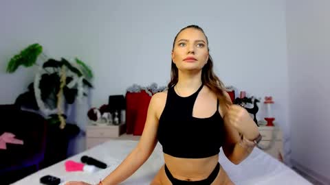 Chloe online show from 12/23/25, 06:11