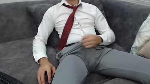 Snapshot of dirtyybooyy77 chatting on 11/02/25, 11:18 dirtyybooyy77 online show from 11/02/25, 11:18