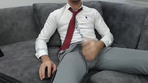 Snapshot of dirtyybooyy77 chatting on 11/25/25, 11:05 dirtyybooyy77 online show from 11/25/25, 11:05