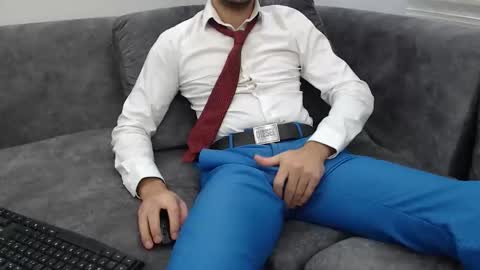 Snapshot of dirtyybooyy77 chatting on 11/30/25, 11:31 dirtyybooyy77 online show from 11/30/25, 11:31