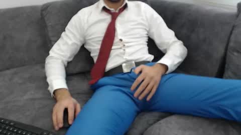 Snapshot of dirtyybooyy77 chatting on 12/01/25, 11:37 dirtyybooyy77 online show from 12/01/25, 11:37