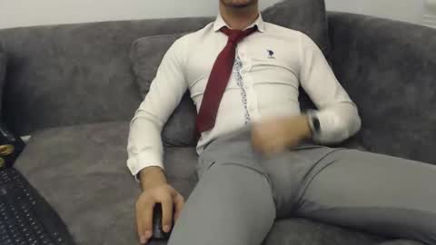 dirtyybooyy77 online show from 04/01/26, 07:22