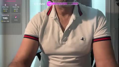 Snapshot of discreetcam chatting on 06/09/26, 08:15 Discreet Guy online show from 06/09/26, 08:15