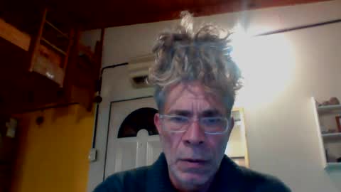 Snapshot of discretopasivo chatting on 08/04/26, 01:09 discretopasivo online show from 08/04/26, 01:09
