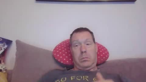 Snapshot of disney0988 chatting on 12/17/24, 06:45 disney0988 online show from 12/17/24, 06:45