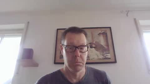 Snapshot of disney0988 chatting on 02/02/25, 10:02 disney0988 online show from 02/02/25, 10:02