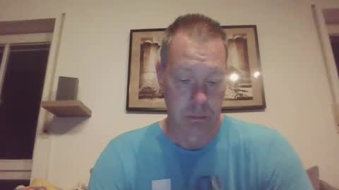 Snapshot of disney0988 chatting on 10/14/25, 04:35 disney0988 online show from 10/14/25, 04:35