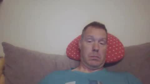 Snapshot of disney0988 chatting on 10/23/25, 04:45 disney0988 online show from 10/23/25, 04:45