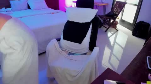 JASMINE online show from 02/15/25, 05:09