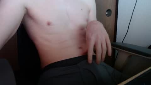 Snapshot of disorderlyslut chatting on 09/30/25, 01:38 disorderlyslut online show from 09/30/25, 01:38