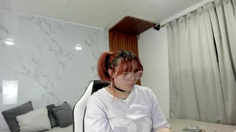 Snapshot of dita_bundy chatting on 05/26/26, 01:34 dita bundy online show from 05/26/26, 01:34