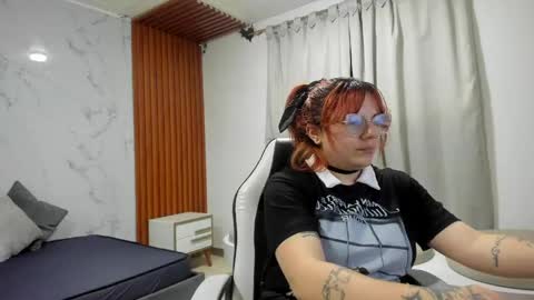 Snapshot of dita_bundy chatting on 05/27/26, 01:24 dita bundy online show from 05/27/26, 01:24