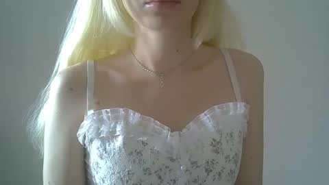 DitaMilton online show from 02/21/26, 08:26