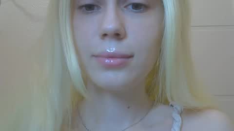 DitaMilton online show from 03/07/26, 05:32