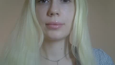 DitaMilton online show from 03/26/26, 08:25