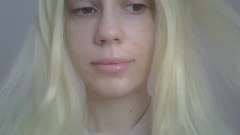 DitaMilton online show from 04/12/26, 09:58