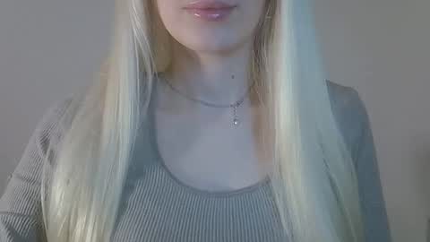 Snapshot of ditamilton chatting on 06/03/26, 08:47 DitaMilton online show from 06/03/26, 08:47