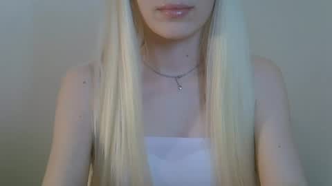 DitaMilton online show from 06/25/26, 06:56