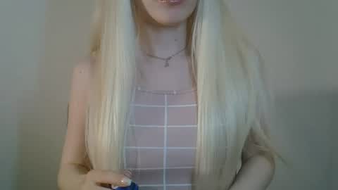 DitaMilton online show from 06/26/26, 07:29