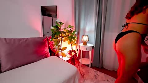 Snapshot of divetagrace chatting on 11/05/25, 02:22 Tia online show from 11/05/25, 02:22