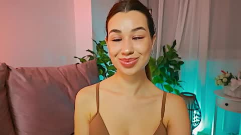 Tia online show from 04/14/26, 09:32