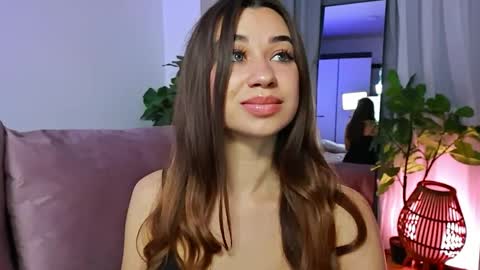 Tia online show from 05/11/26, 06:16