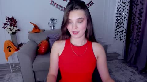 Snapshot of divineamour chatting on 10/29/25, 04:48 Hannah online show from 10/29/25, 04:48