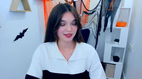 Snapshot of divineamour chatting on 11/04/25, 12:26 Hannah online show from 11/04/25, 12:26