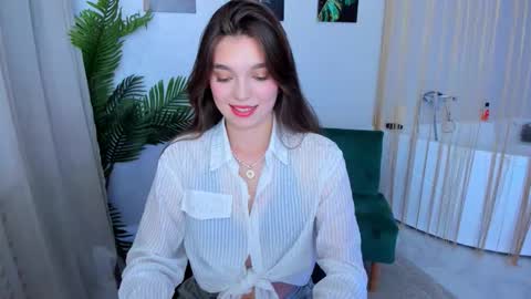 Snapshot of divineamour chatting on 11/08/25, 04:23 Hannah online show from 11/08/25, 04:23