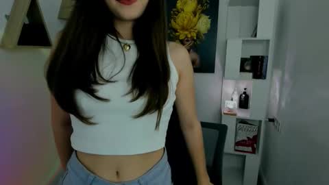 Snapshot of divineamour chatting on 11/28/25, 11:24 Hannah online show from 11/28/25, 11:24