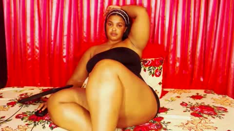 divinebooty93 online show from 02/26/26, 06:23