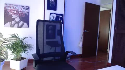 Hera online show from 02/04/26, 12:00