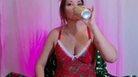 DivineLynn online show from 12/20/24, 06:56