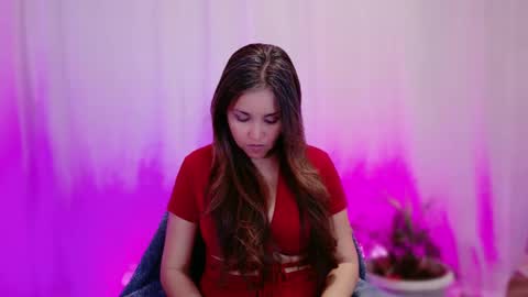 DivineLynn online show from 01/28/25, 04:19