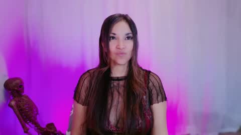 DivineLynn online show from 02/10/25, 03:42