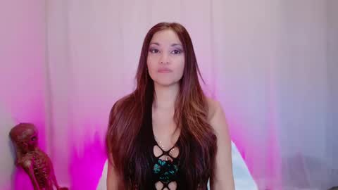 DivineLynn online show from 03/12/25, 05:49