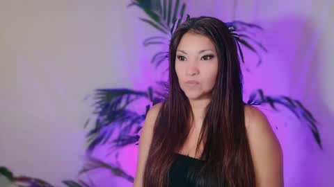 DivineLynn online show from 05/04/26, 12:45