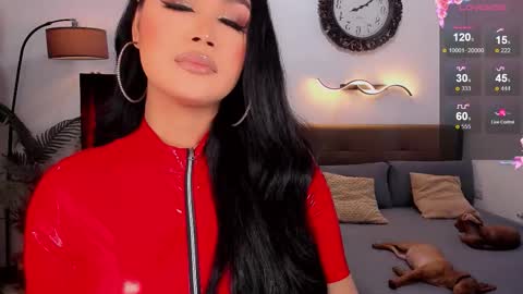 Snapshot of divinequeen chatting on 11/20/25, 01:33 online show from 11/20/25, 01:33